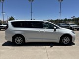 Used 2022 Chrysler Voyager LX image 2