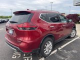 Used 2018 Nissan Rogue SV image 4