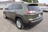Used 2019 Jeep Cherokee Latitude w/ Popular Appearance Group image 4