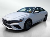 Used 2024 Hyundai Elantra SEL image 3