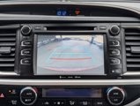 Used 2018 Toyota Highlander SE image 3