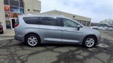 Used 2020 Chrysler Pacifica Limited image 6