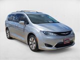 Used 2018 Chrysler Pacifica Limited w/ Advanced Safetytec Group image 3