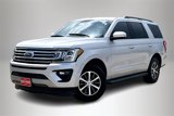 Used 2018 Ford Expedition XLT image 3