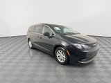 Used 2022 Chrysler Voyager LX image 2
