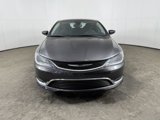 Used 2015 Chrysler 200 Limited w/ Convenience Group image 2