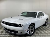 Used 2022 Dodge Challenger SXT image 2