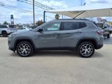 Used 2024 Jeep Compass Latitude image 4