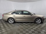 Used 2015 Volkswagen Passat TDI SE image 4
