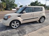Used 2011 Kia Soul ! image 2