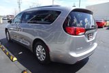 Used 2018 Chrysler Pacifica Touring-L image 6