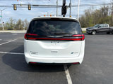 Used 2021 Chrysler Pacifica Touring-L image 5