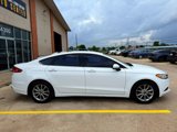 Used 2017 Ford Fusion SE image 4