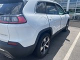 Used 2019 Jeep Cherokee Limited image 2
