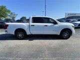 Used 2022 Nissan Titan SV image 2