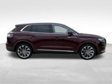 Used 2022 Lincoln Nautilus Reserve image 4