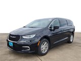 New 2025 Chrysler Pacifica Select image 2