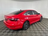 Used 2020 Volkswagen Jetta SE w/ SE Cold Weather Package image 3