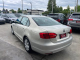 Used 2011 Volkswagen Jetta SE image 6