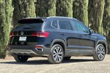 Certified 2024 Volkswagen Taos SE image 4