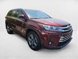 Used 2018 Toyota Highlander Limited Platinum image 3