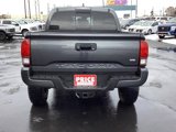 Used 2018 Toyota Tacoma TRD Off-Road image 6
