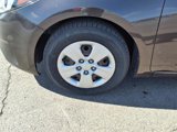 Used 2017 Kia Forte LX image 6