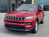 New 2025 Jeep Compass Latitude image 3