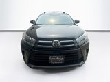 Used 2019 Toyota Highlander SE image 2