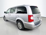 Used 2013 Chrysler Town & Country Touring-L w/ Driver Convenience Group image 5