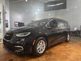 New 2025 Chrysler Pacifica Select image 3