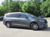 Used 2021 Chrysler Pacifica Touring image 2