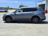 Used 2022 Volkswagen Tiguan SE image 4