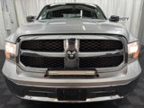 Used 2019 RAM 1500 Classic SLT w/ Luxury Group image 3