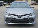 Used 2018 Toyota Camry LE image 3