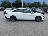 Used 2024 Hyundai Elantra SEL image 2