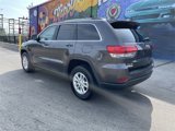 Used 2019 Jeep Grand Cherokee Laredo image 3