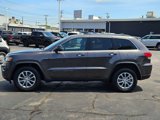 Used 2021 Jeep Grand Cherokee Laredo X image 2