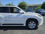 Used 2017 Lexus GX 460 image 2