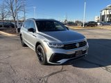 New 2024 Volkswagen Tiguan SE R-Line image 3