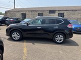 Used 2016 Nissan Rogue SV w/ SV Family Package image 4
