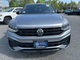 Used 2022 Volkswagen Tiguan SE R-Line image 2