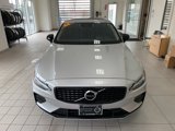 Certified 2022 Volvo S60 B5 Momentum w/ Climate Package image 2