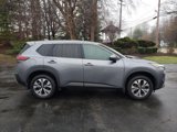 Used 2022 Nissan Rogue SV image 2