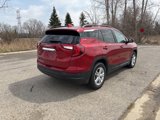 Used 2023 GMC Terrain SLE w/ Driver Convenience Package image 5