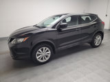 Used 2018 Nissan Rogue Sport S image 2