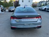Used 2023 Hyundai Elantra SE w/ Preferred Accessory Package image 6