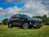 Used 2020 Ford Escape Titanium image 2