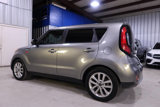 Used 2017 Kia Soul + image 2