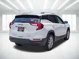 Used 2024 GMC Terrain SLT image 3